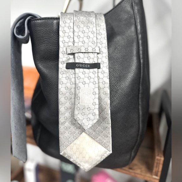 GUCCI Neck Tie 💎Authentic - Picture 3 of 12